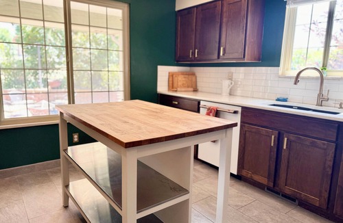 Bear Creek House | Red Rocks, Family Friendly Yard & Cul-de-sac, Chefs Kitchen to Host the Holidays
