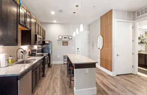 Golden Condo | Red Rocks Retreat - Minutes to Shows, Hikes, Shops