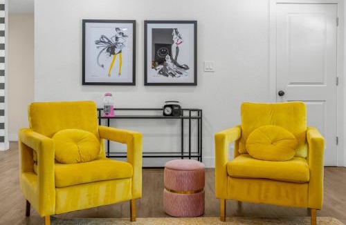 Alta Vista Area House | Reel Retreat A 3BR Family-Friendly Escape