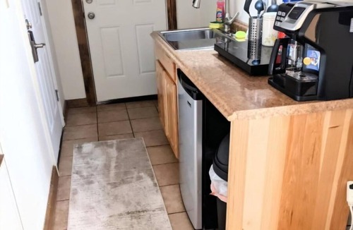 Green Mountain Falls Apartment | Refurbished Historic Green Mountain Falls Lodge