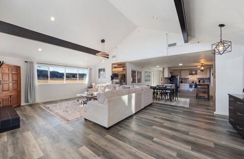 Montrose House | Reign Wild Ranch Retreat in The San Juan Mountains