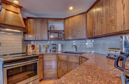 Manitou Springs Historic District House | Relaxing Colorado Mountain Vacation Home