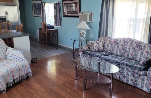 Longmont House | Relaxing home with fenced yard
