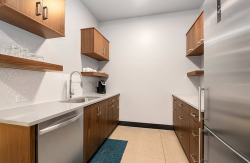 Old Town West House | Relaxing in Paradise W Private Roof Top Deck!