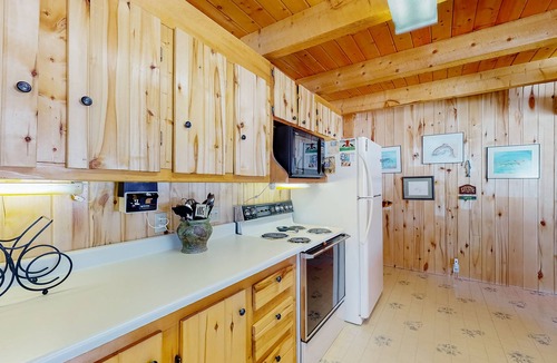 South Fork House | Relaxing mountain home, huge deck with great views and large private yard