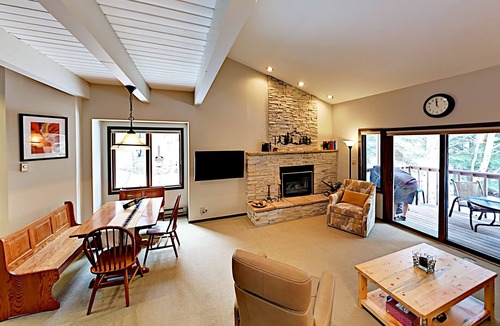 Steamboat Springs House | Remodeled, 3-Story Townhome with Private Sauna & Gas Fireplace - Near Lifts