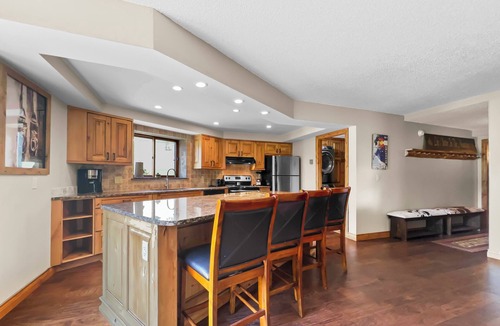 Copper Mountain Village Condo | Remodeled and Spacious Pet Friendly Mountain Condo BE310