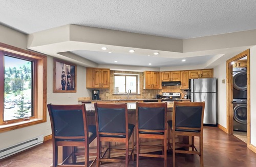 Copper Mountain Village Condo | Remodeled and Spacious Pet Friendly Mountain Condo BE310