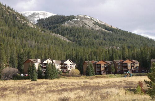 Blue River Condo | Remodeled Gem 3 bedrooms On the Free Shuttle Route with views in Blue River
