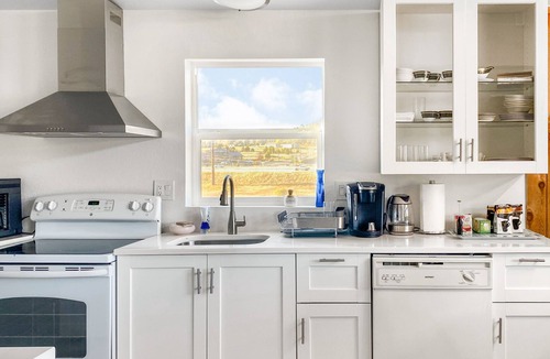 Aspen Park House | Remodeled getaway with nearby shopping center