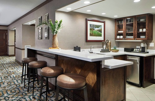 Central Business District Hotel | Renaissance Mobile Riverview Plaza Hotel
