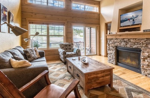 Rendezvous House | Rendezvous Hideaway | Walk To Town! Close To Slopes! | Private Hot Tub