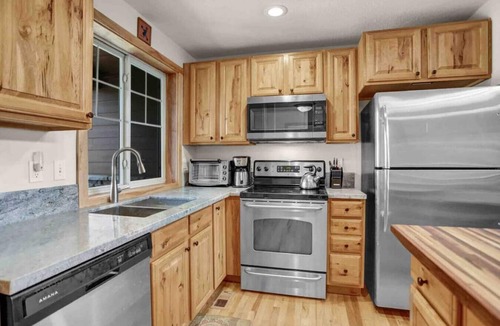Rendezvous House | Rendezvous - Majestic Views|Hike|Bike|Ski