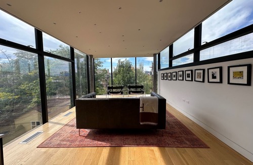Cheesman Park House | Renovated Victorian filled w/art, views, beautiful furniture & hot tub/yard