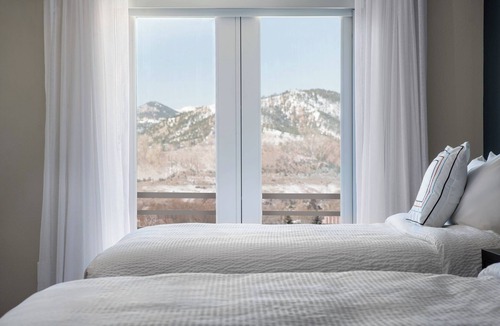 Goss - Grove Hotel | Residence Inn by Marriott Boulder Canyon Boulevard