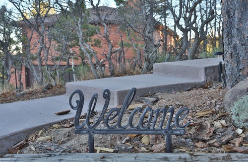 Northwest Colorado Springs Apartment | Resort located in the heart of Colorado Springs