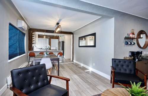 Speer House | Restful Home in Denver