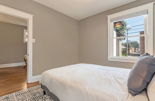 Congress Park House | Restored town home, easy walk to restaurants and parks