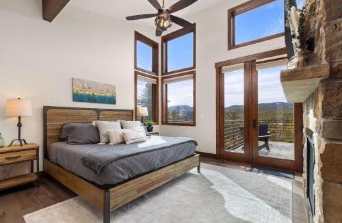 Nederland House | Ridge View Retreat - Panoramic Views and Hot Tub