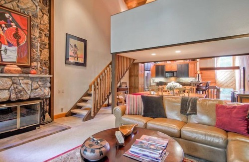 Avon House | Ridgepoint Townhome 115 - 3 Bedroom plus Loft Residence