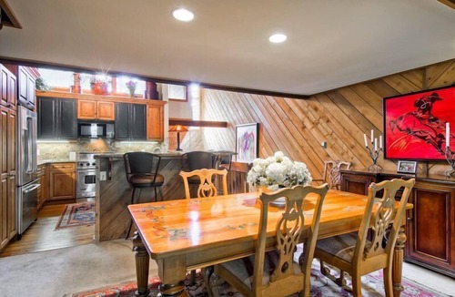 Avon House | Ridgepoint Townhome 115 - 3 Bedroom plus Loft Residence