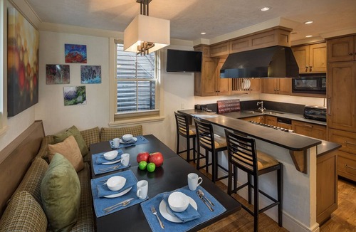 Telluride House | RIVER BLISS- New Hot Tub, Private, Convenient, & Perfect Location