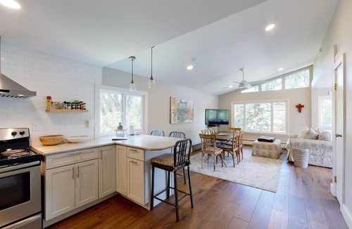 Gunnison House | River House on the River
