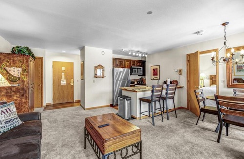 Historic District House | River Mountain Lodge W217