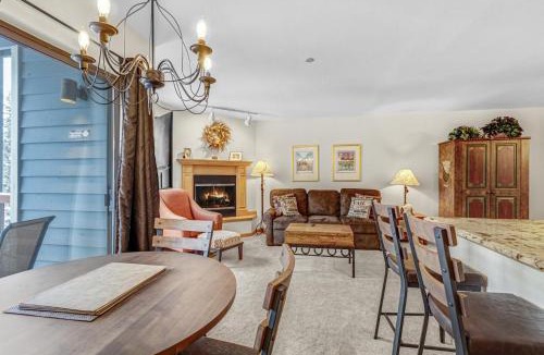 Historic District House | River Mountain Lodge W217