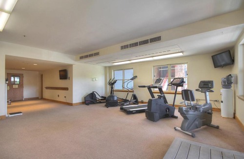 Historic District Apartment | River Mtn Lodge W314