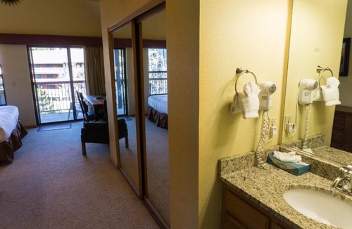 Historic District Apartment | River Mtn Lodge W314