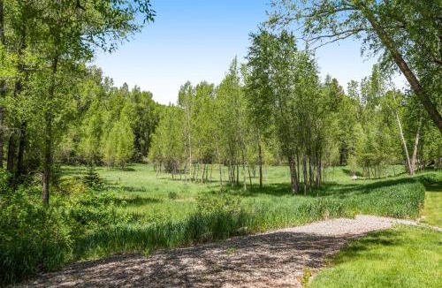 Edwards Apartment | River Pines Retreat