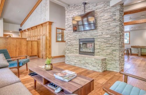 Century West House | River Ridge 517A