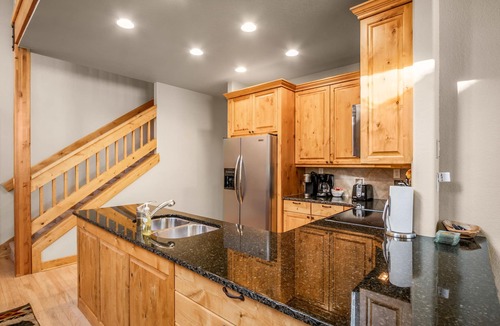Estes Park House | River Rock Retreat – Townhome on Fall River, Near RMNP Entrance – EV #6032