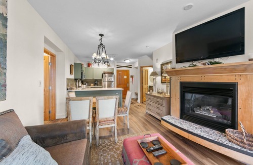 River Run Condo | River Run Condo w/Private Balcony for Courtyard Views, Close to Gondola!