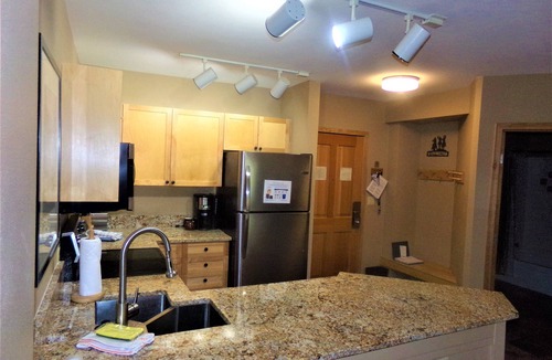 River Run Condo | River Run Village | Walk to Gondola | Pool + Hot Tubs | Deluxe 2BR