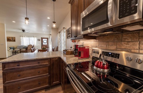 Poncha Springs House | River Valley Retreat- Dog Friendly, Minutes to Monarch Mountain