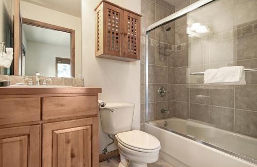 Four O'Clock Apartment | Riverbend Lodge 102 by Great Western Lodging