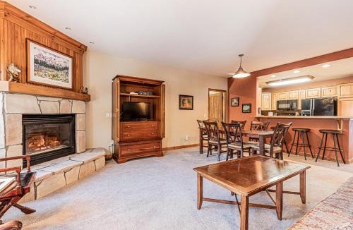 Four O'Clock Apartment | Riverbend Lodge 120 by Great Western Lodging
