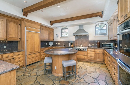 Telluride House | RIVERCROWN 7- Luxury Downtown Townhome, VIEWS, Sauna and 2 Hot Tubs