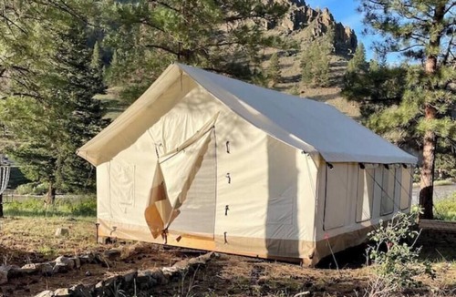 Shoup RV Rental | Riverfront Deluxe Glamping, Breakfast Included, Sleeps 4-5