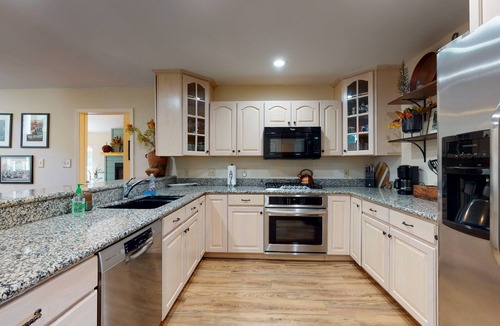South Fork Cabin | Riverfront Home w/a Private Hot Tub, Gazebo, Deck w/River Views, & Free WiFi