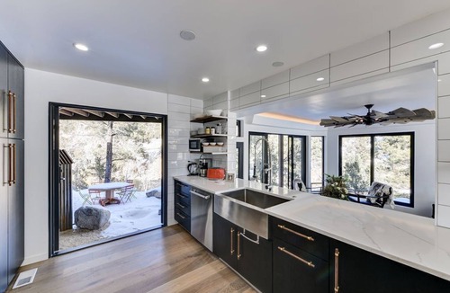 Buena Vista House | Riverfront Retreat w/Mountain Views