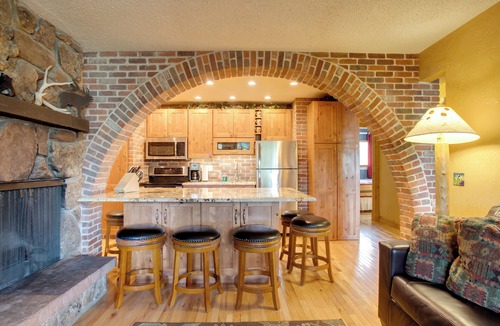 Rendezvous Condo | Riverside Condo in Downtown Winter Park!