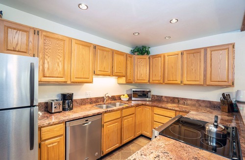 Telluride Condo | Riverside Dream | Short Walk to Main Street & Ski