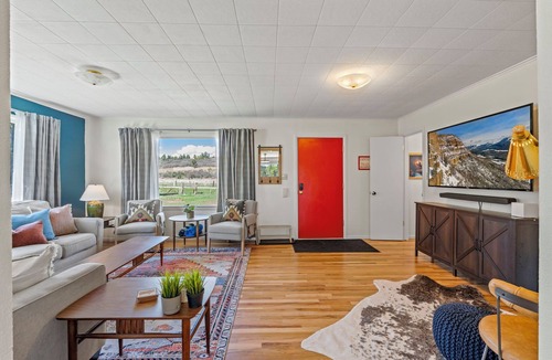 Durango House | Riverside Home w/Spacious Yard, Full Kitchen, Grill, Pet Friendly, Wifi
