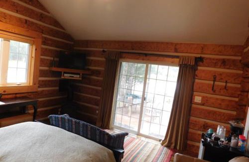 South Fork Cabin | Riverside Meadows Cabins