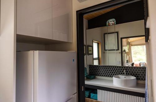 Bailey Apartment | Riverside Tiny Home with Dynamite Views