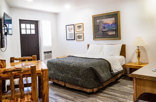 Delta Apartment | Riverwood Inn Hotel Grand Kitchenette Suite