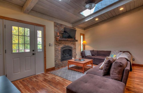 Intermountain House | Robins Nest